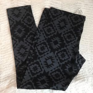 NWT SO Leggings